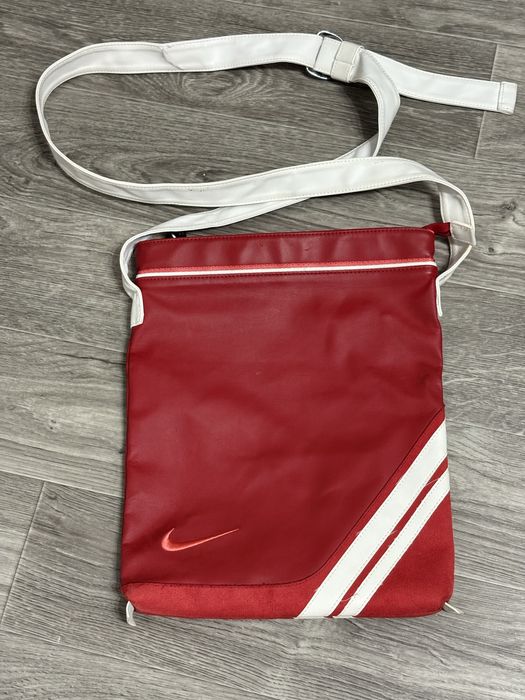 Красная сумка Nike оригинал