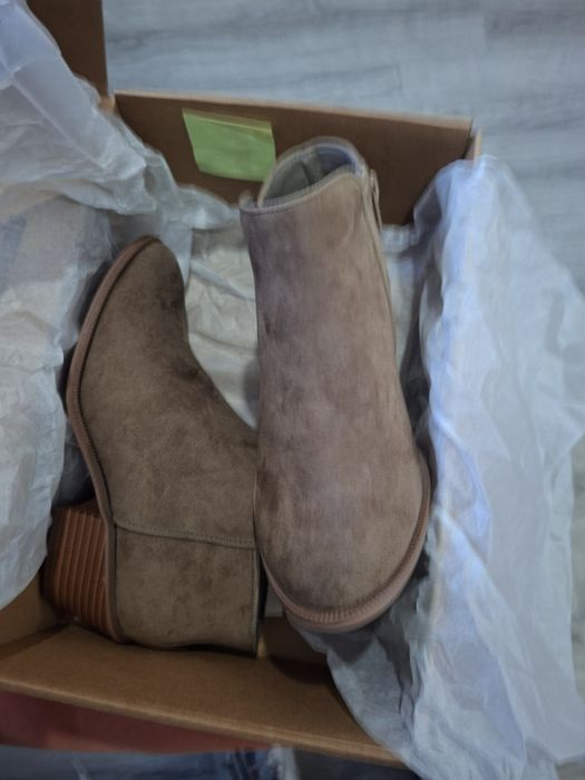 Vendo botas de mulher