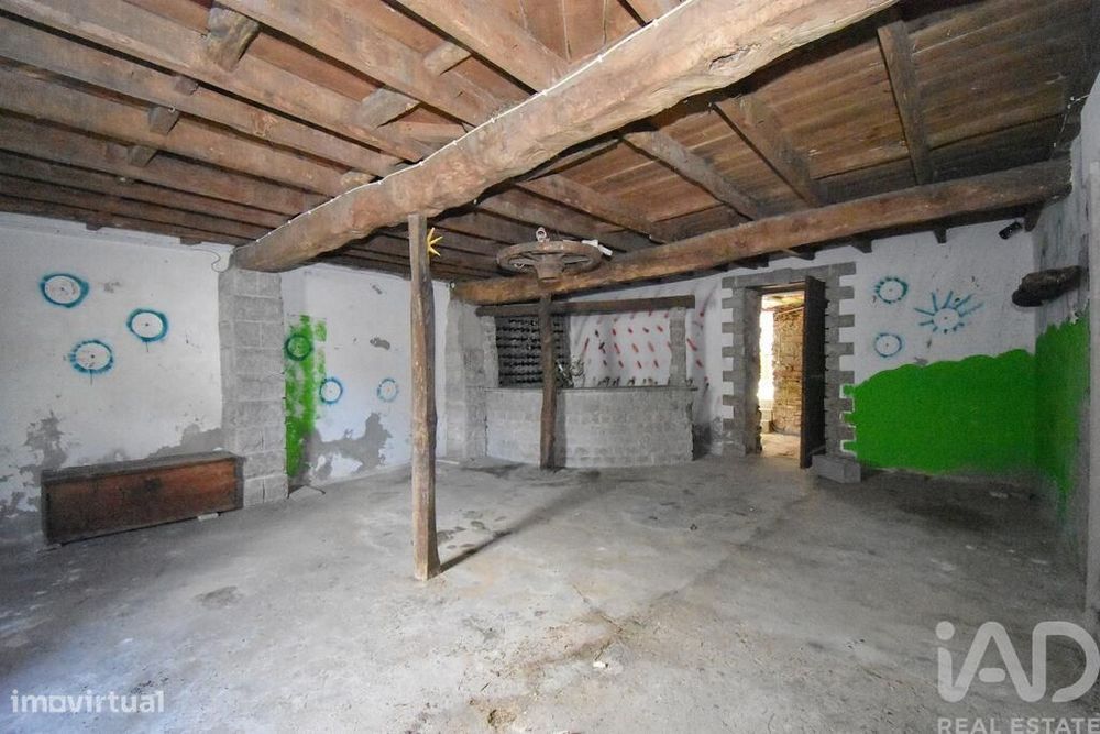 Casa tradicional T3 em Miranda do Corvo de 220,00 m2
