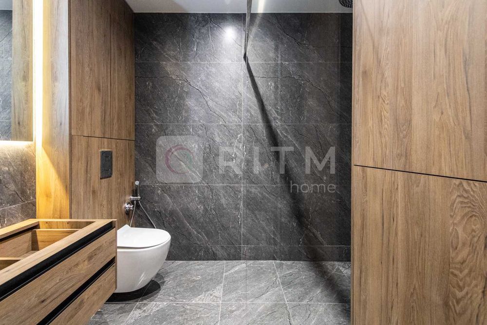 Продаж 1-кімнатної квартири з дизайнерським ремонтом у ЖК Manhattan UP