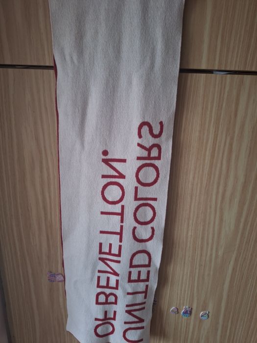 Szalik benetton długość 230 cm