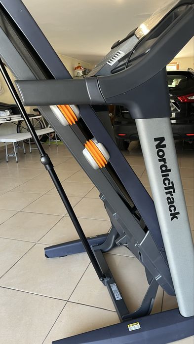 Passadeira de Corrida NordicTrack T13.0 QuadFlex – Como Nova / Pouco Uso
