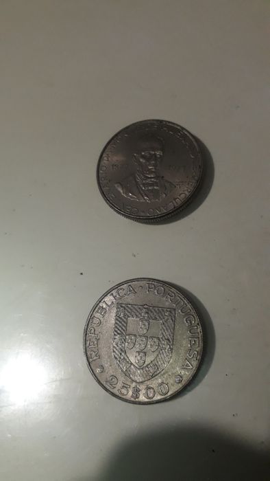 Moedas (580 unidades) Comemoraçao Centenario Alex. Herculano 1877/977