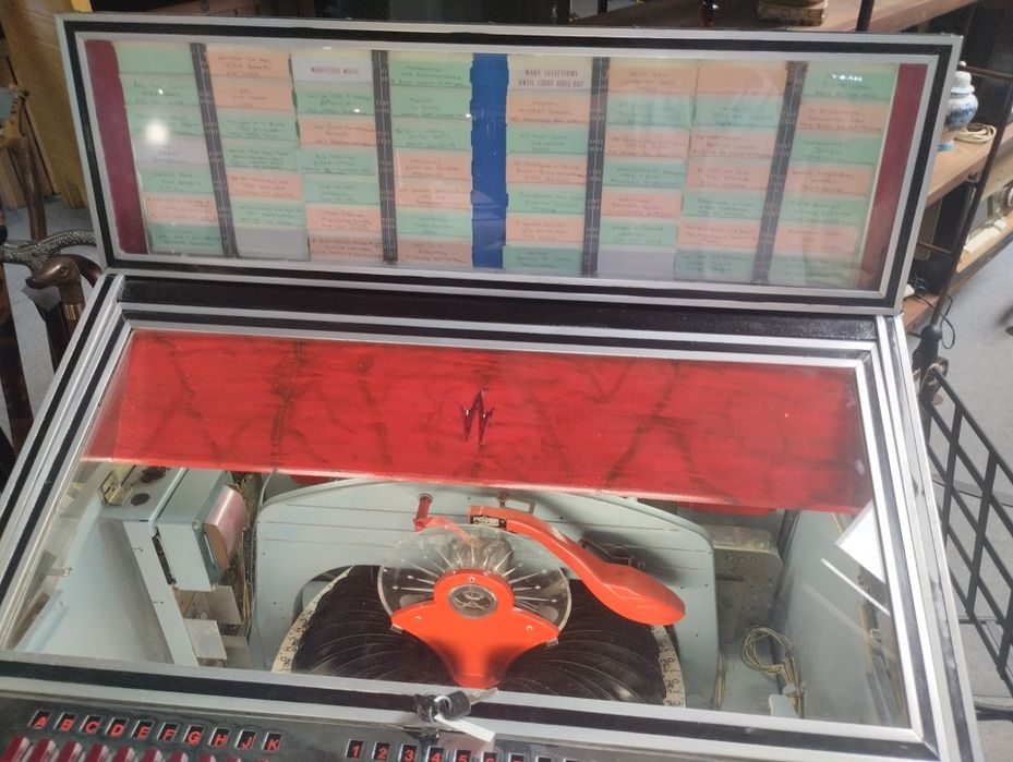 Jukebox de vinil a funcionar