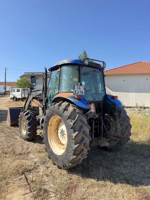 Trator New Holland TD95D com Carregador Maceira • OLX.pt
