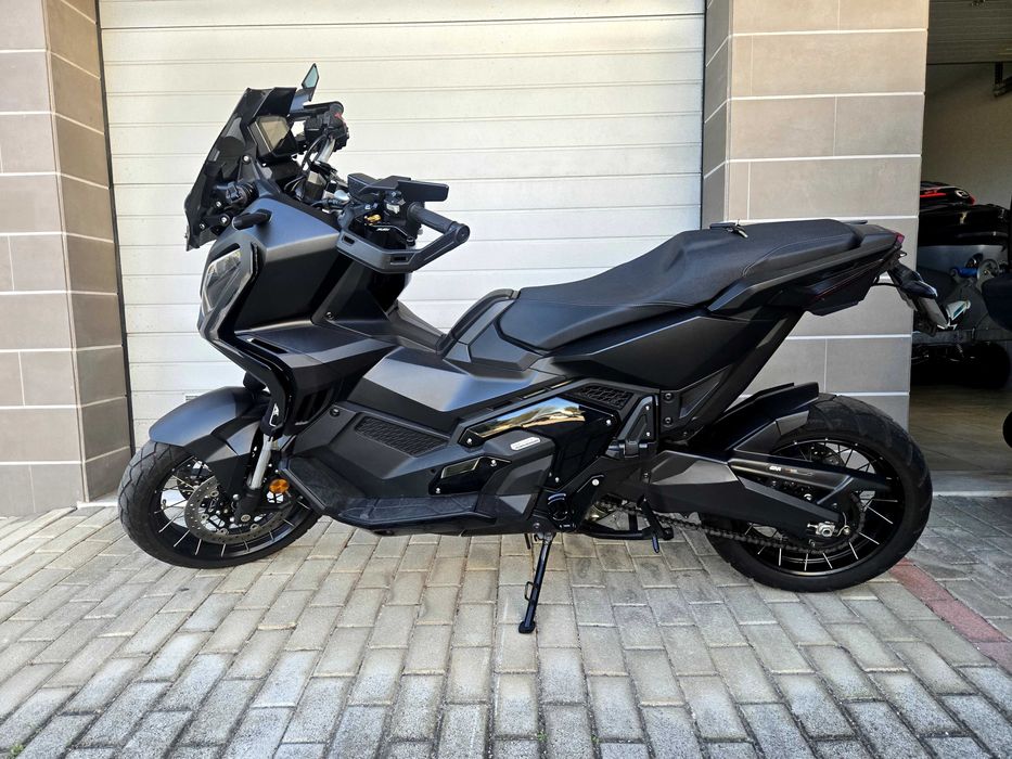 Honda xadv 750 scooter