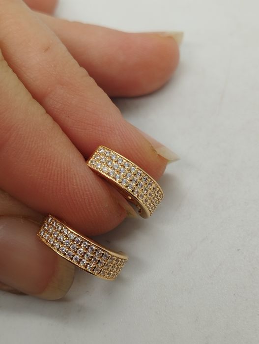 Золотые сережки 2.88 грамма