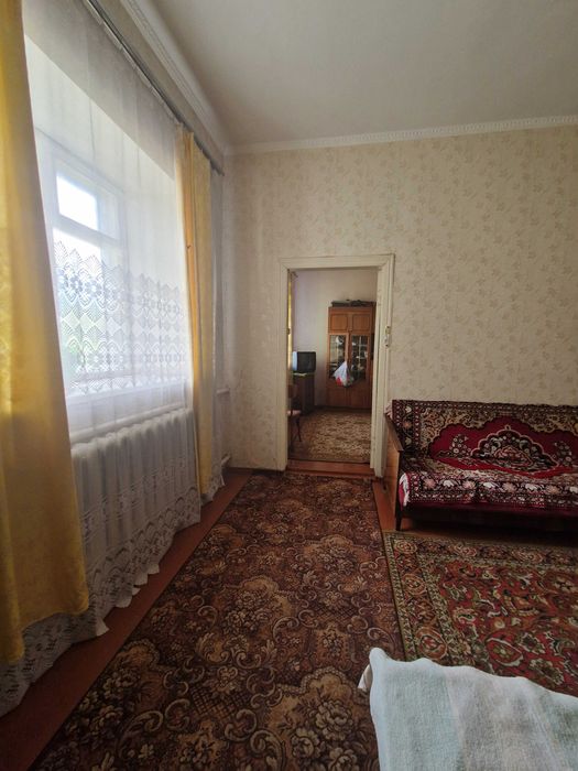 Продаж будинку м. Кагарлик (центр), 8 соток землі