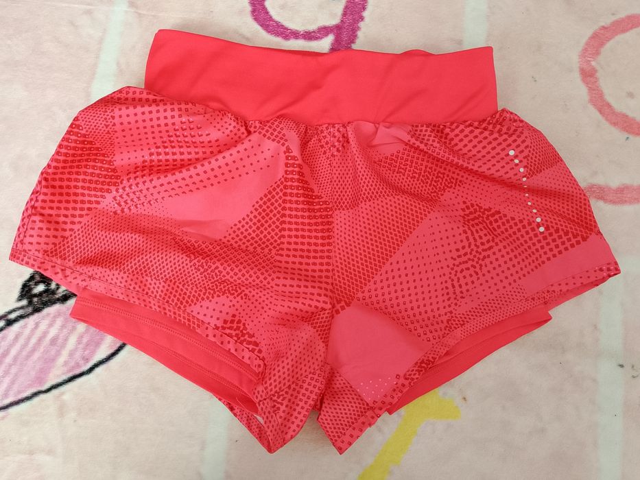 Damskie sportowe krótkie spodenki rozmiar XS