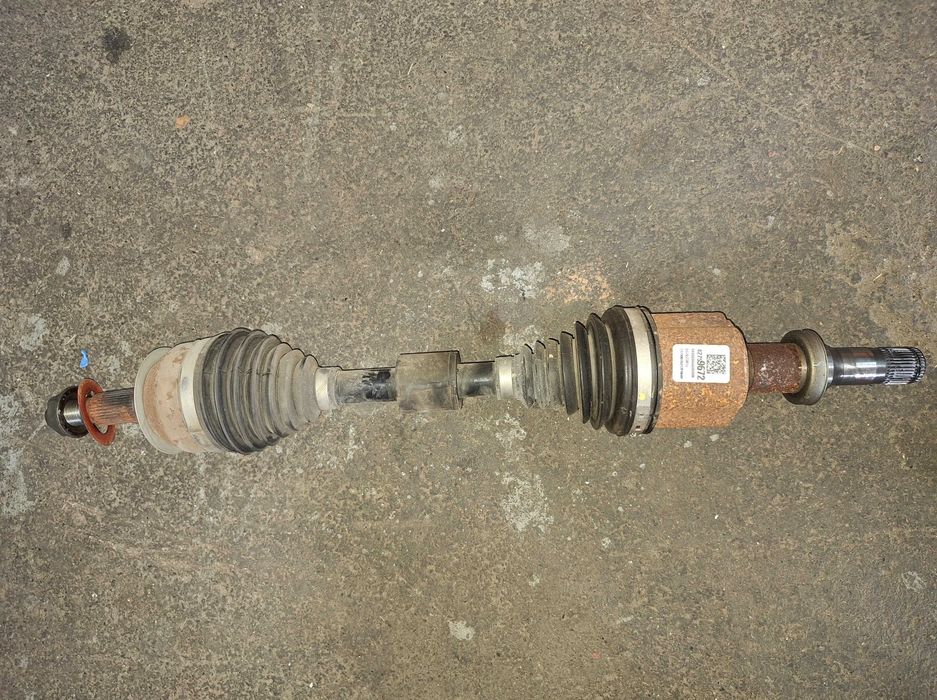 Привід піввісь передня ліва / права Chevrolet Bolt EV EUV 2022-