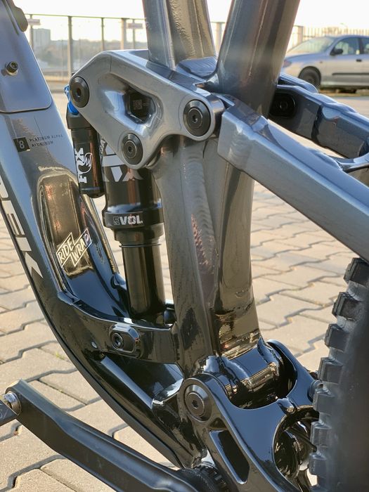 Trek Fuel EX 8 Gen 6 M L trail enduro Oklejony folią, ceramika