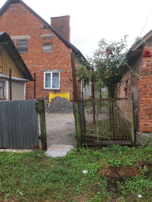 Бесплатно комната для семьи из переселенцев , без удобств