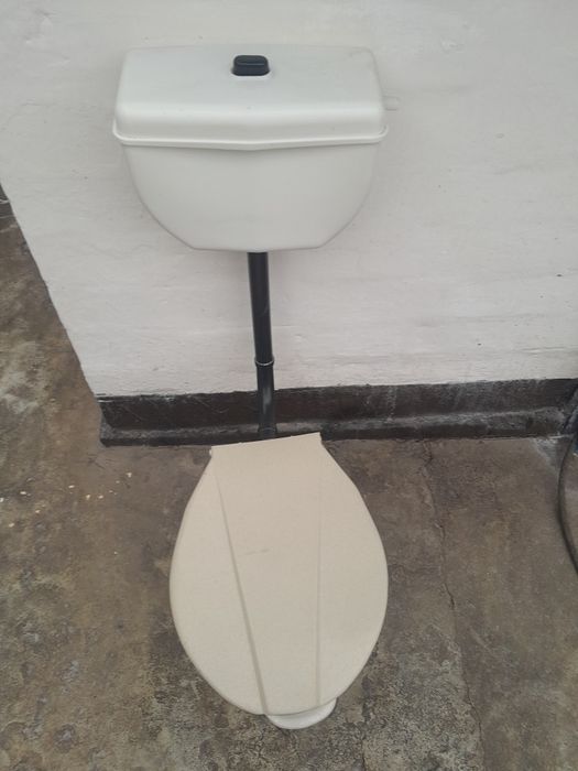 Унитаз с бачком. Б/у