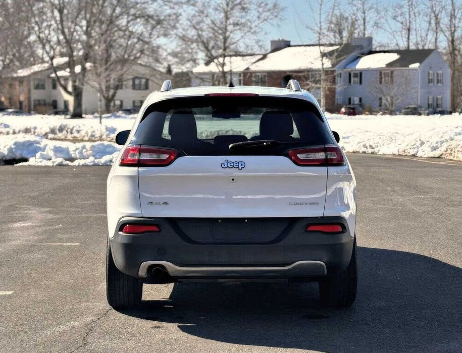 Jeep Cherokee      2017