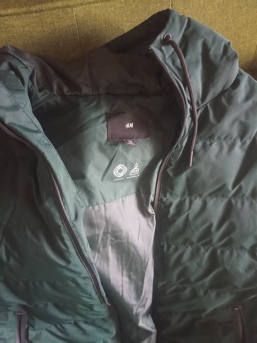 Casaco impermeável marca H&M 1.85 Como novo