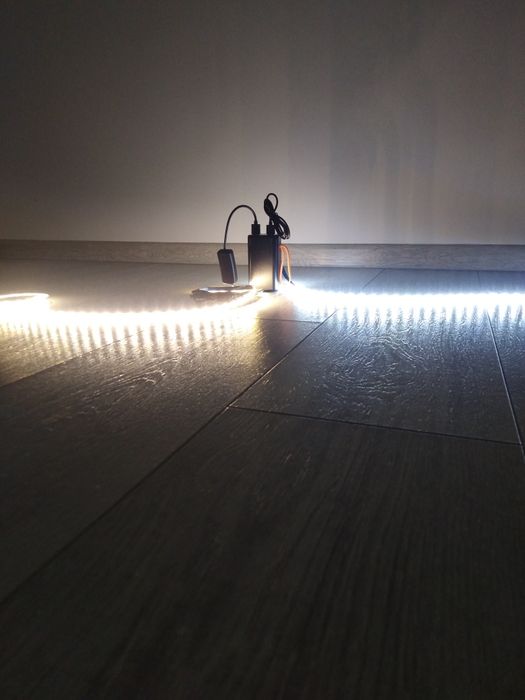 Светодиодна LED лента 5 метрів біла 5 v USB з перемикачем