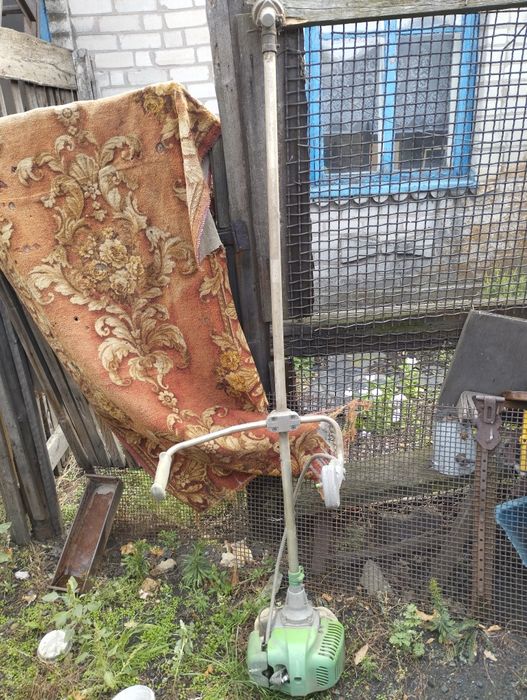 Бензокоса ноунейм.