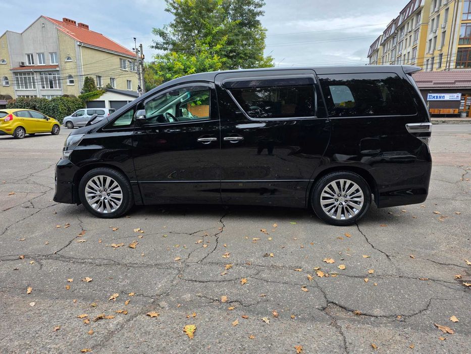 Toyota Vellfire 2013 2.4 автомат