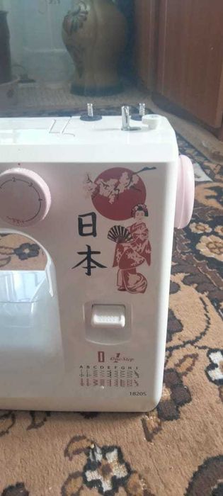 Електро швейна машинка.