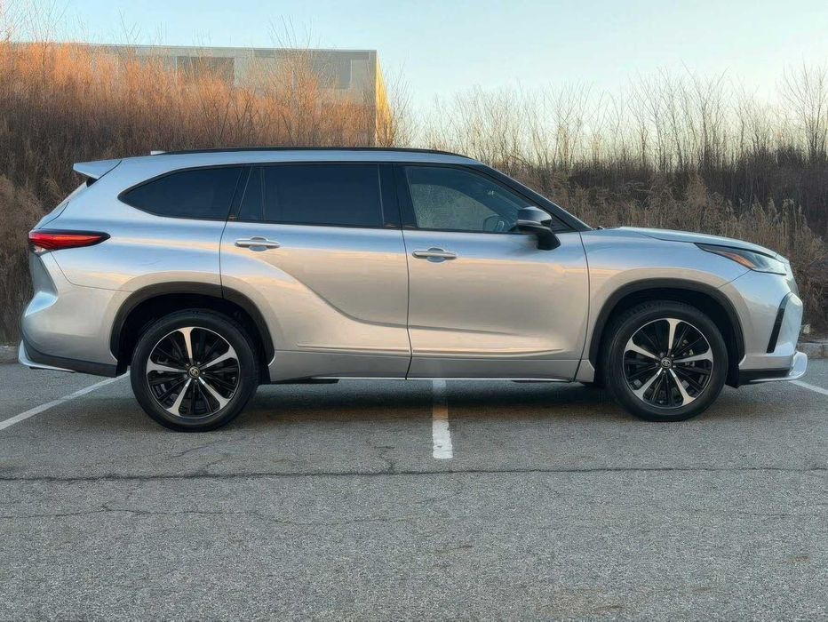 Toyota Highlander XSE      2021