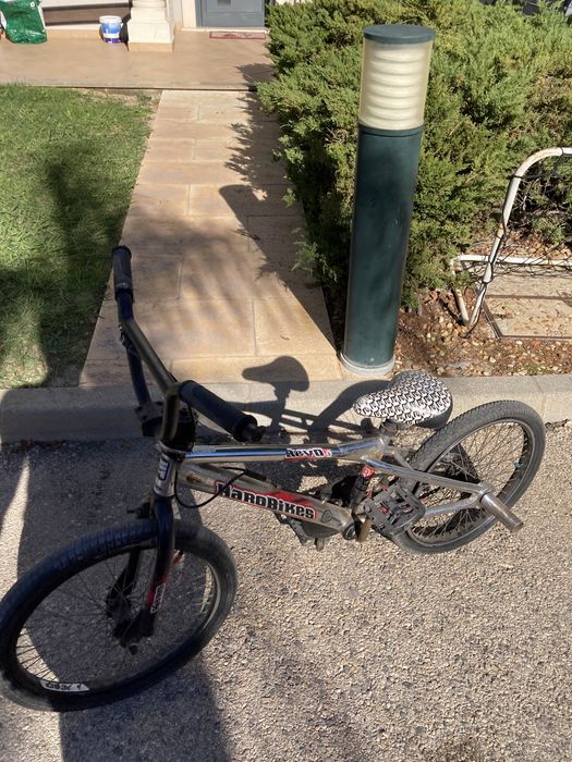 Bmx  para andar e fazer manobras