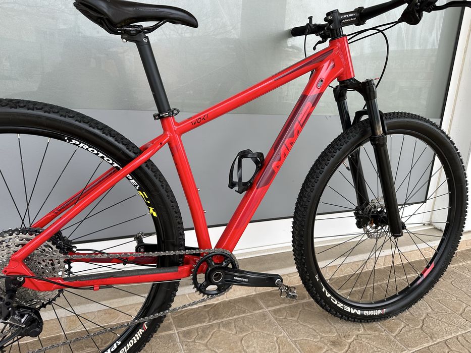 Bicicleta de BTT roda 29 - bem equipada