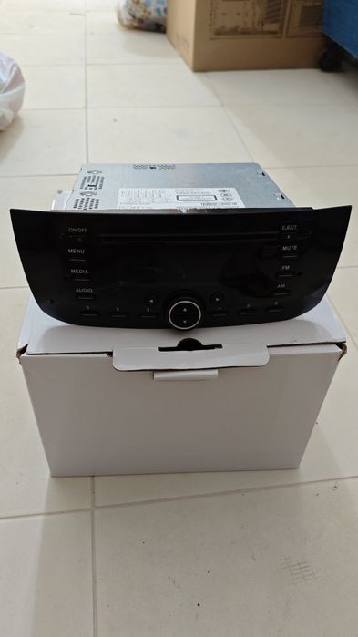 Rádio Fiat Punto 2006-2012 como novo