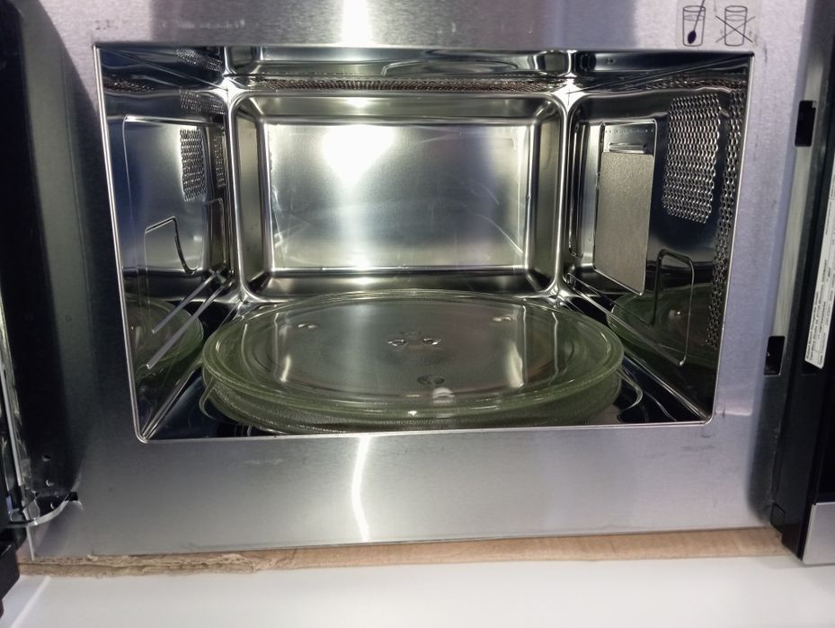 Встраиваемая микроволновая печь Bosch черная нержавейка из Германии