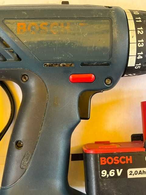 Wkrętarka/wiertarka  BOSCH niebieska . ładowarka , dwie baterie , bez szczotkowa