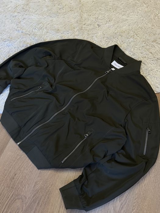 Бомбер Calvin Klein