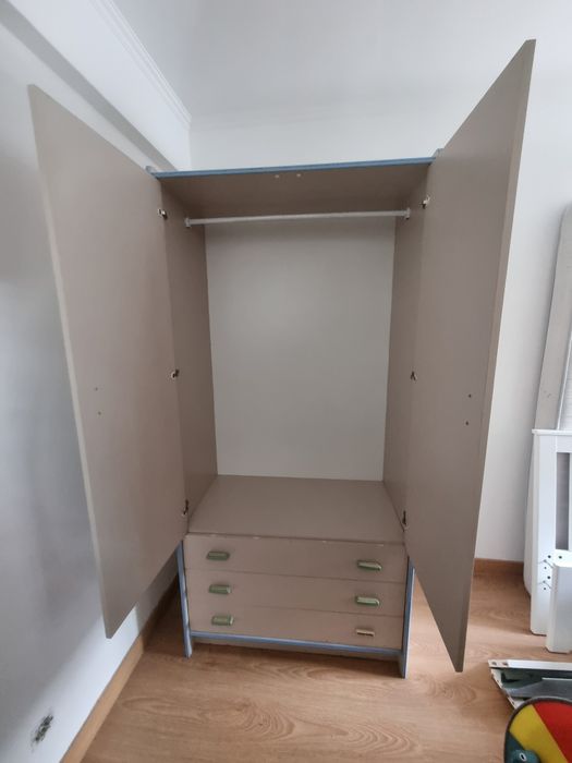 Roupeiro para quarto de criança