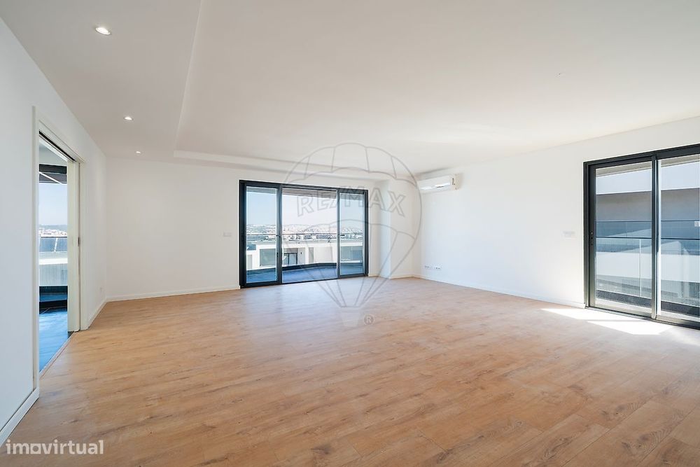 Apartamento T4 para venda