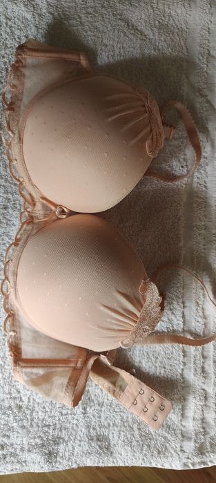 Нові бюстгалтери