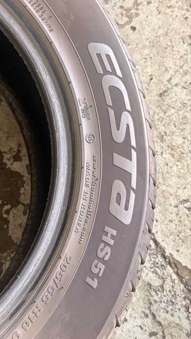 Pneus 205/55r16 Kumho Ecsta HS51 com 80% piso