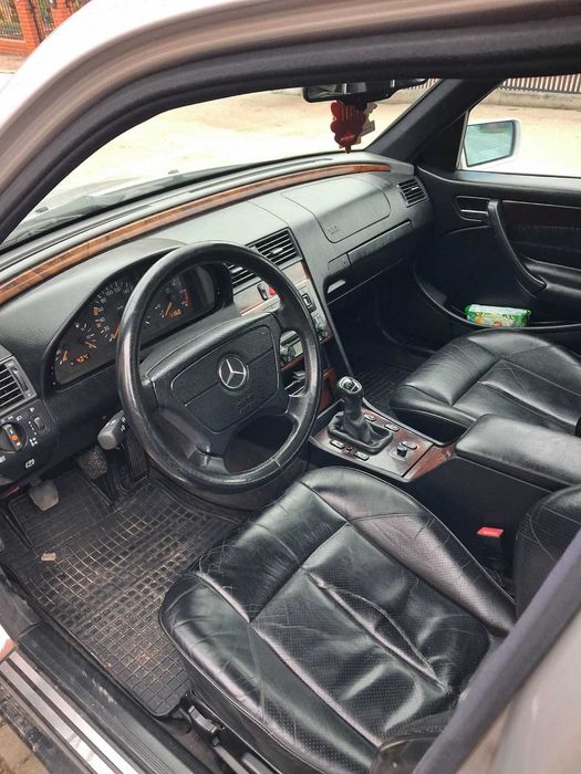 Mercedes C-klasa 2.5TD