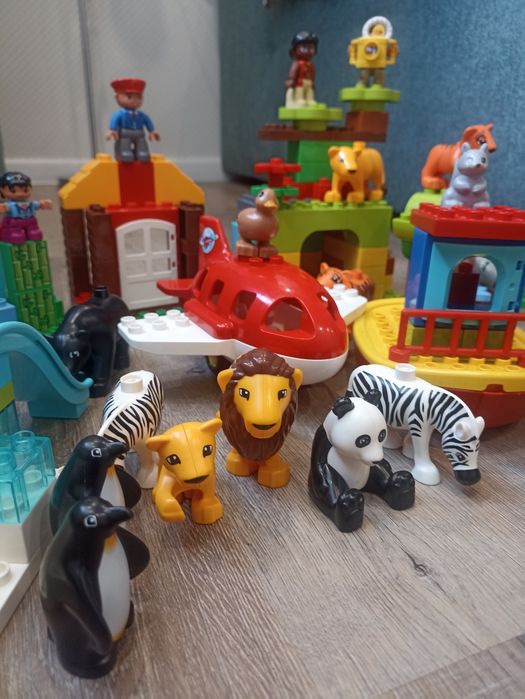 Lego duplo навколо світу