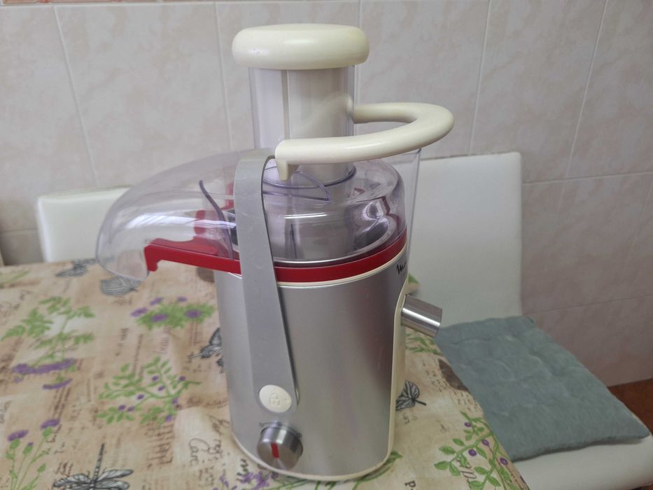 Máquina/Centrifugadora de Sumos Moulinex Easy Fruit