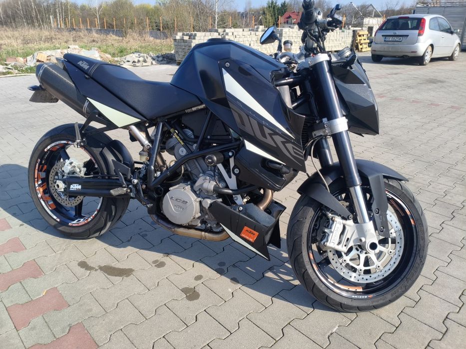 KTM Duke 990 gotowy do sezonu