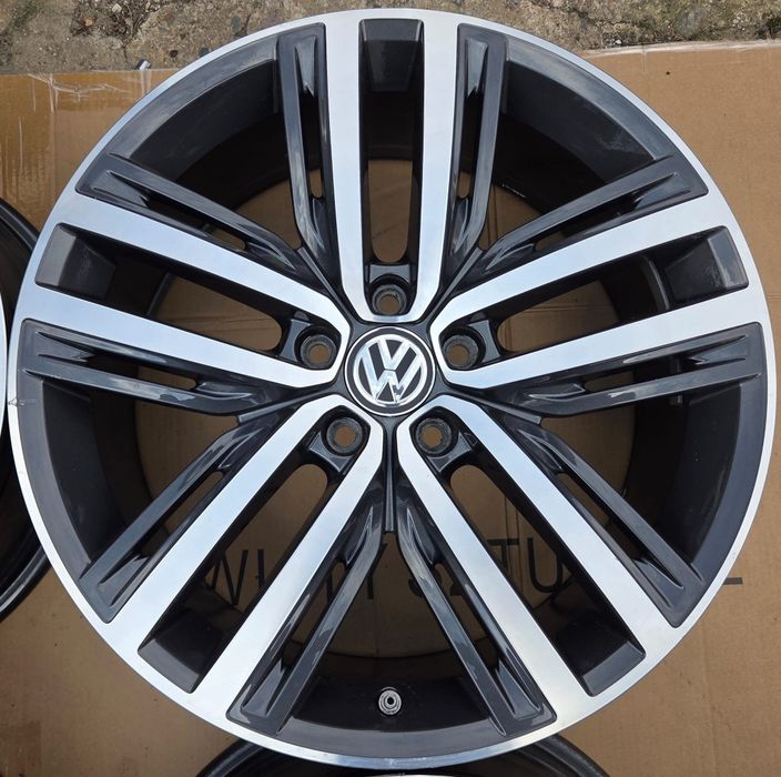 Felgi aluminiowe VW Tiguan T-Roc Passat Sharan 7x19 ET43 5x112