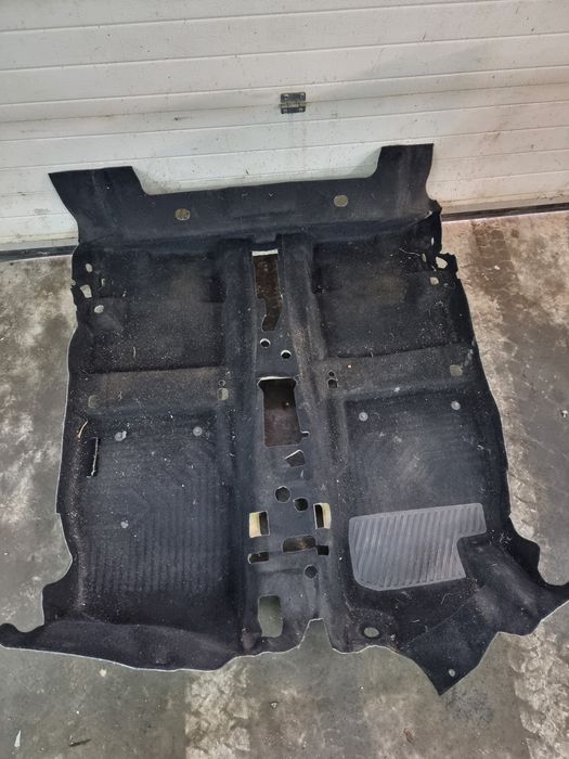 Wykładzina podłoga dywan opel adam europa