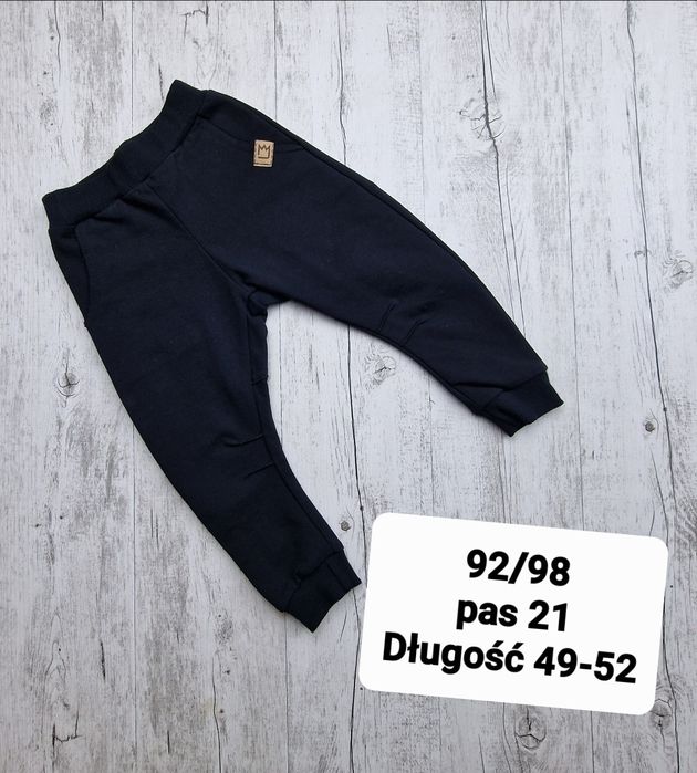 Garnitur chlopiecy 92/98 czarny  bawełniany Marynarka bluza I spodnie