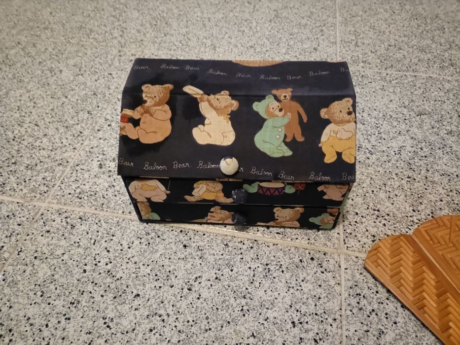 Guarda jóias para criança