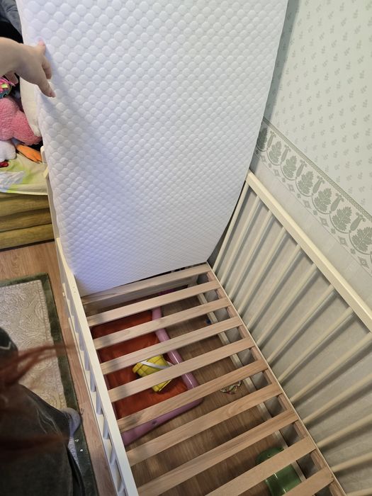 Дитяче ліжко гойдалка
