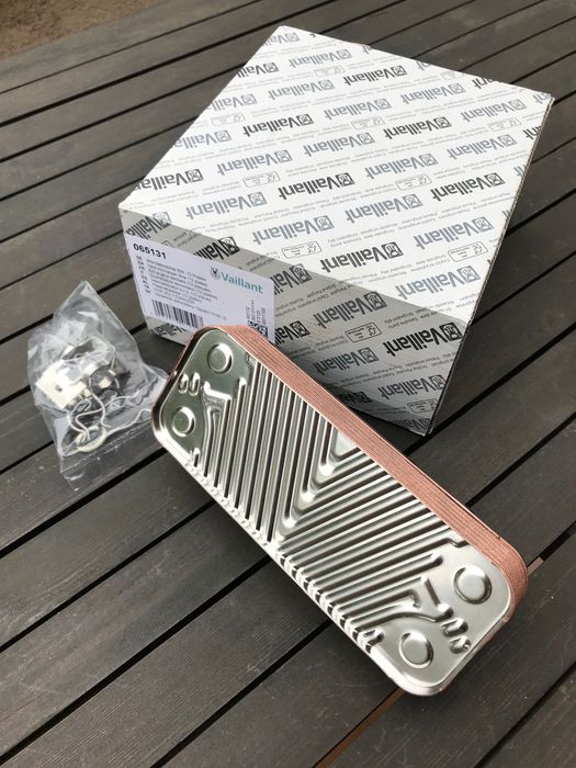 Nowy, wtórny wymiennik ciepła Vaillant 065131, 12 płyt