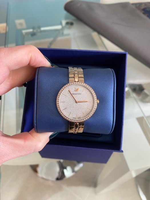 Relógio Swarovski cor champagne