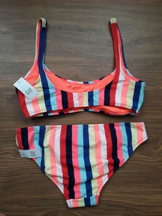 Новий купальник GAP