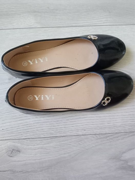 Чорні лакові  туфлі, балетки 37 розмір