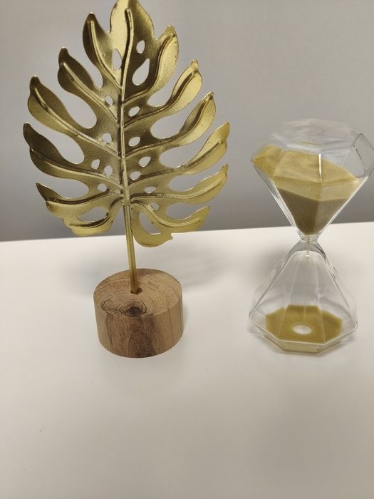 Conjunto de 2 Belíssimas Peças Decorativas Ampulheta + Folha em Dourad