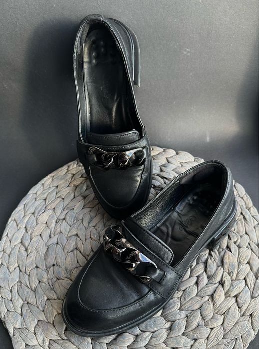 Лофери жіночі шкіряні , туфлі жіночі натуральна шкіра чорні