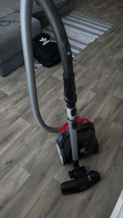 Пилосос Philips Performer Compact